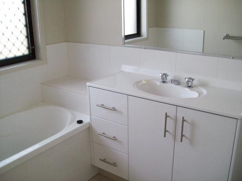 17 Brighton Street, Raceview QLD 4305