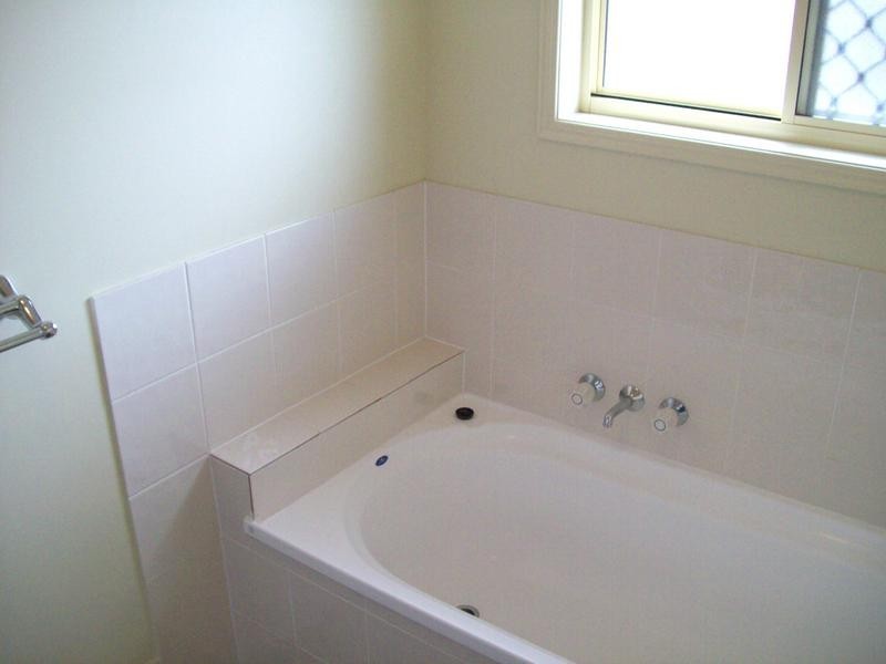 12 Willow Close, Raceview QLD 4305
