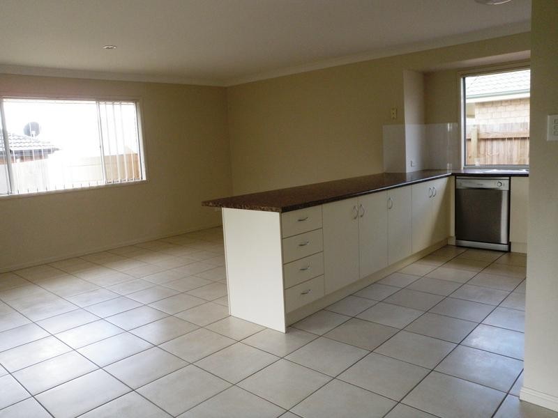 2 Dornoch Crescent, Raceview QLD 4305