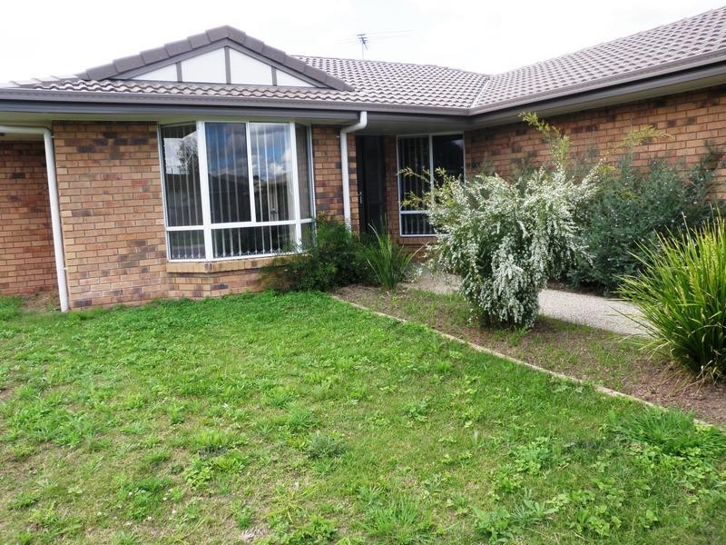 2 Dornoch Crescent, Raceview QLD 4305