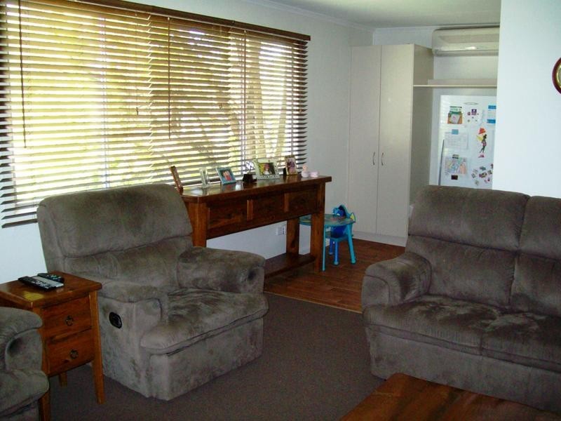 42 Videroni Street, Bundamba QLD 4304