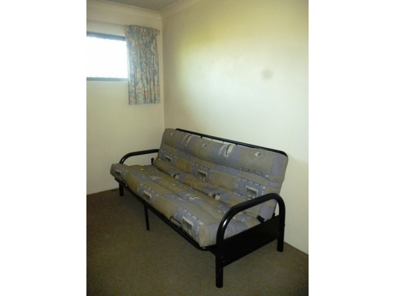 2/3 Pine Street, North Ipswich QLD 4305