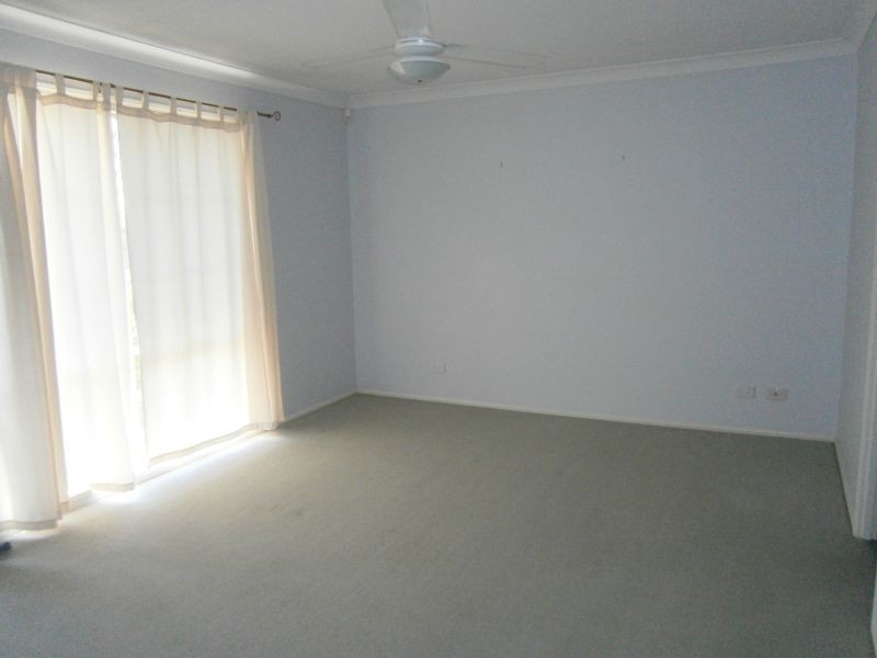 85 Sandalwood Drive, Yamanto QLD 4305