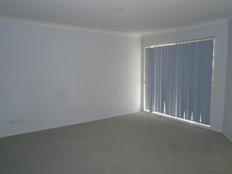 85 Sandalwood Drive, Yamanto QLD 4305