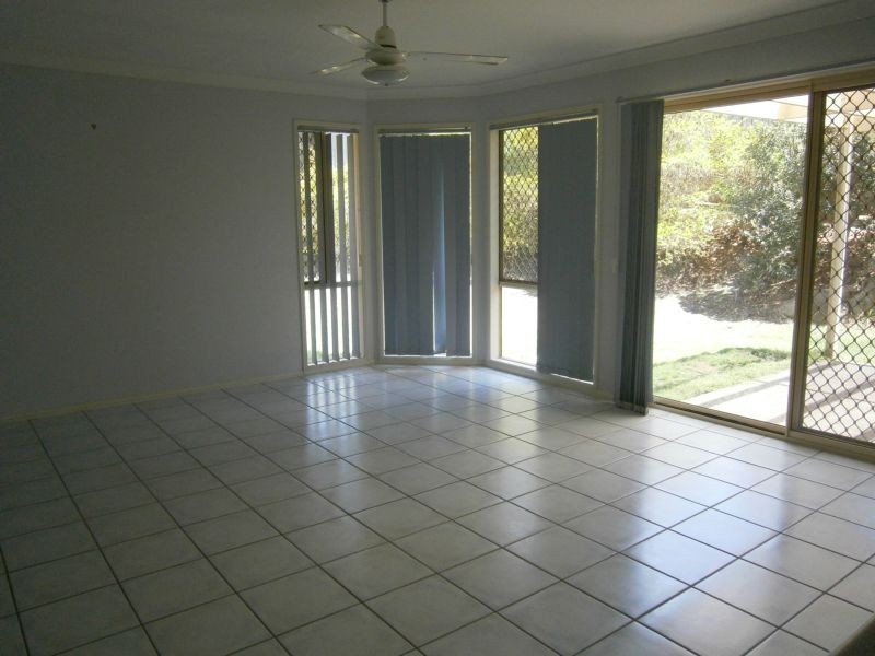 85 Sandalwood Drive, Yamanto QLD 4305