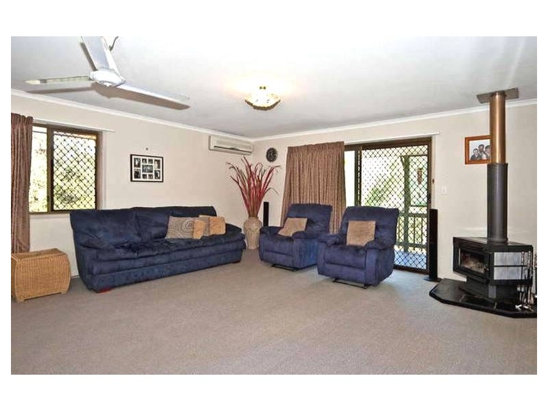 156 Blackwall Road, Chuwar QLD 4306