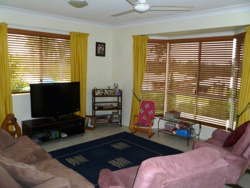 12 Phoenix Court, Churchill QLD 4305