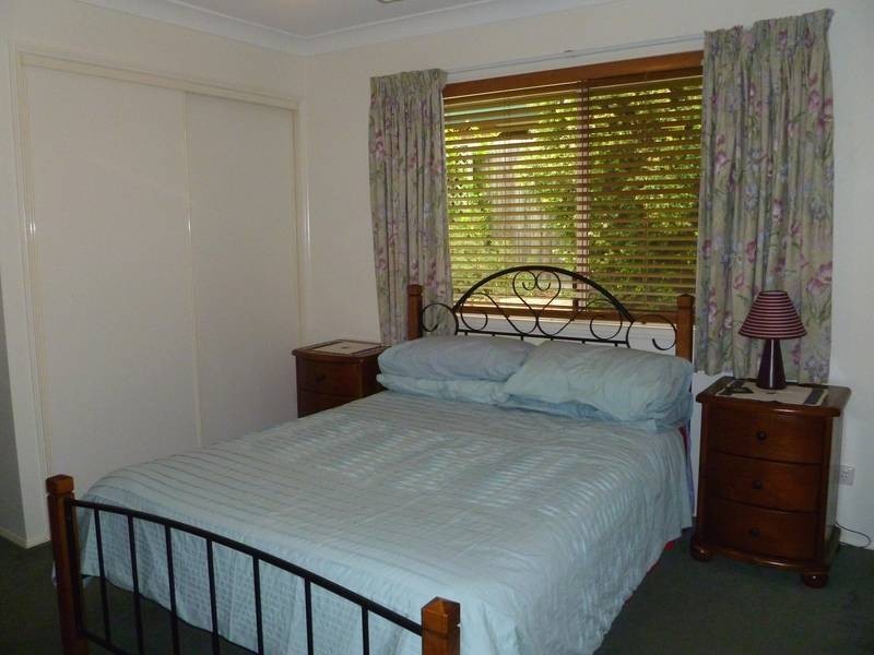 12 Phoenix Court, Churchill QLD 4305