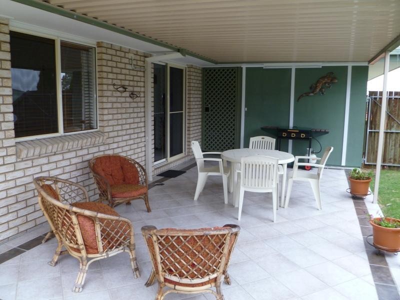 12 Phoenix Court, Churchill QLD 4305