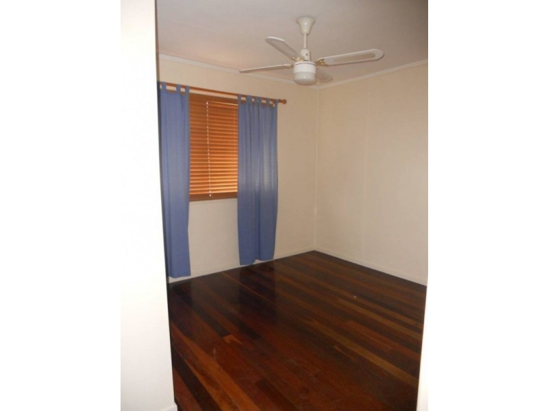 10 Macrae Street, Woodend QLD 4305