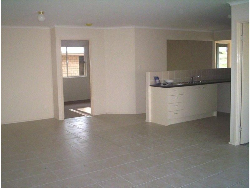 9 Comona Cort, Wulkuraka QLD 4305