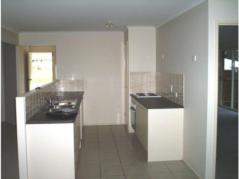 9 Comona Cort, Wulkuraka QLD 4305