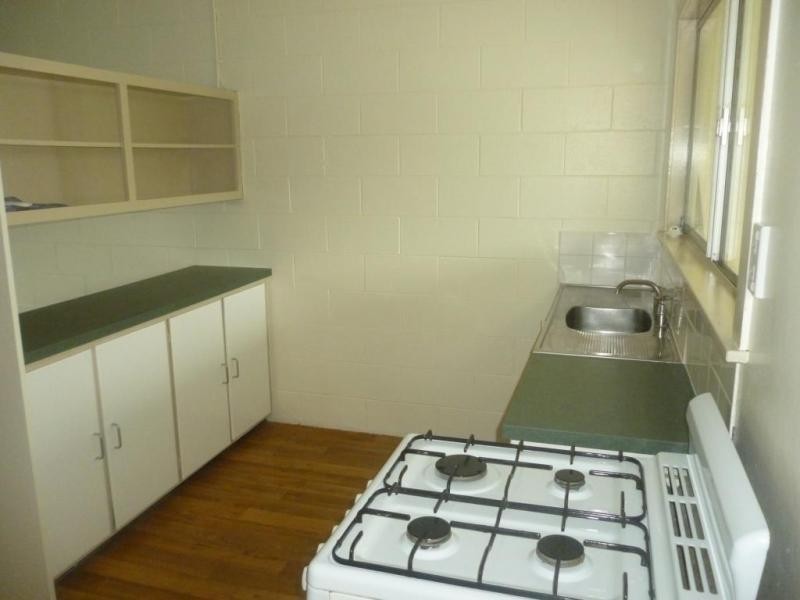 2/16 Park Street, Ipswich QLD 4305