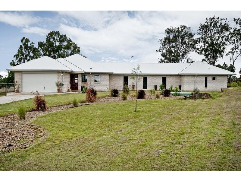 27 Ivory Close, Peak Crossing QLD 4306