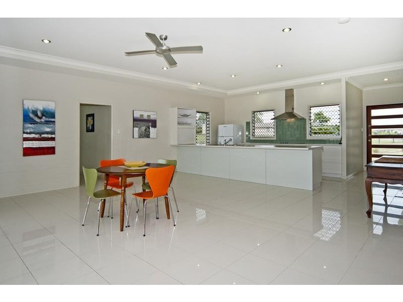 27 Ivory Close, Peak Crossing QLD 4306