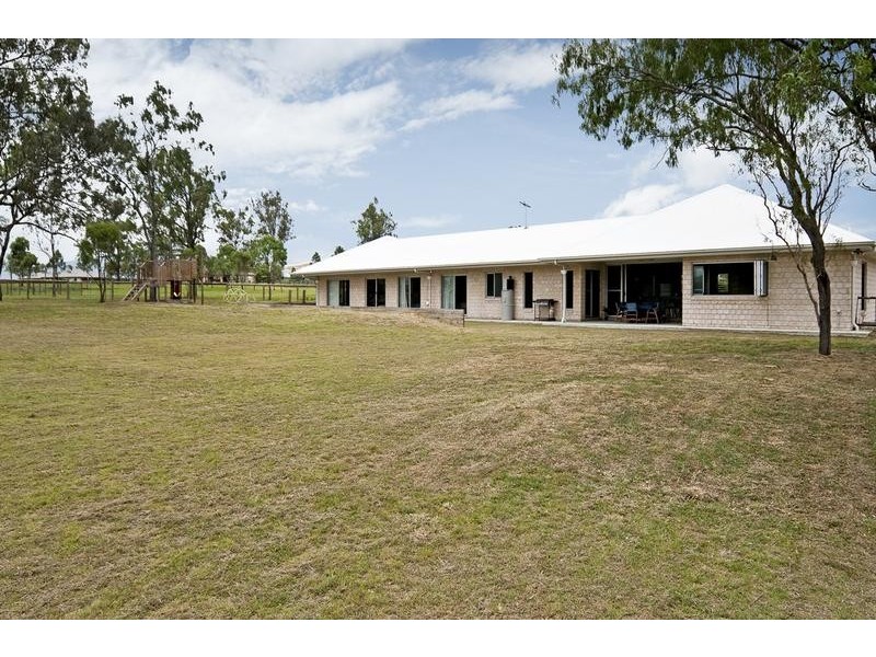 27 Ivory Close, Peak Crossing QLD 4306