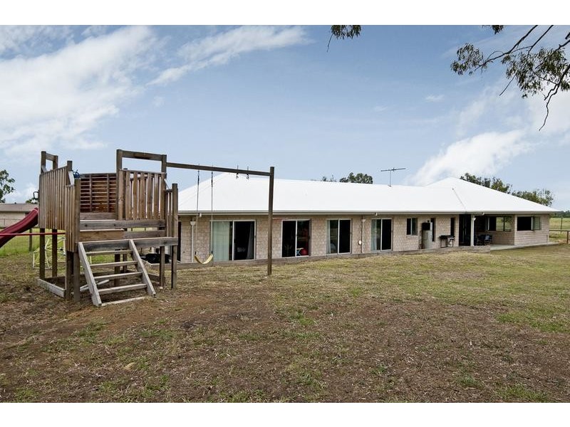27 Ivory Close, Peak Crossing QLD 4306