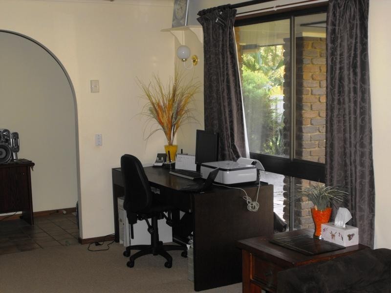 145 Adelong Road, Thagoona QLD 4306