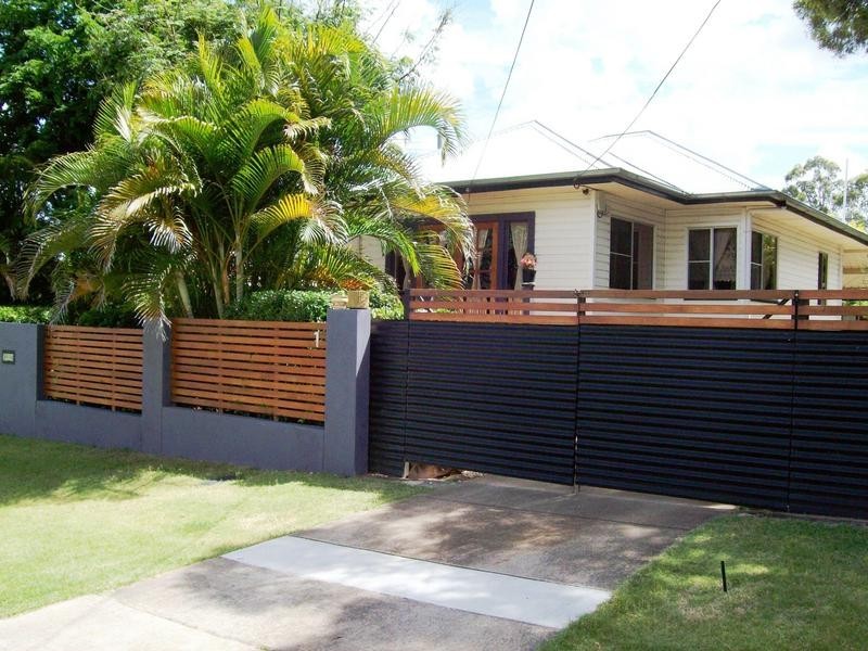 1 Roberts Street, North Ipswich QLD 4305