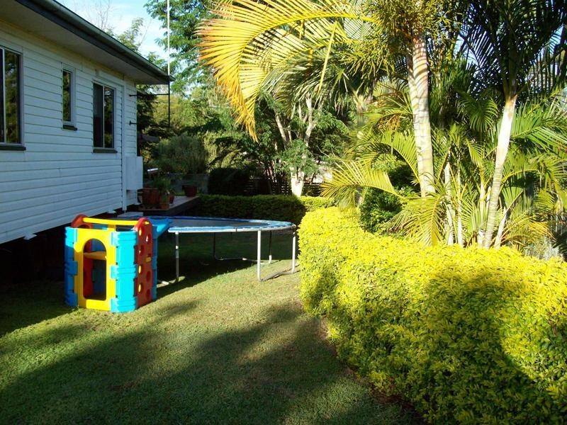 1 Roberts Street, North Ipswich QLD 4305