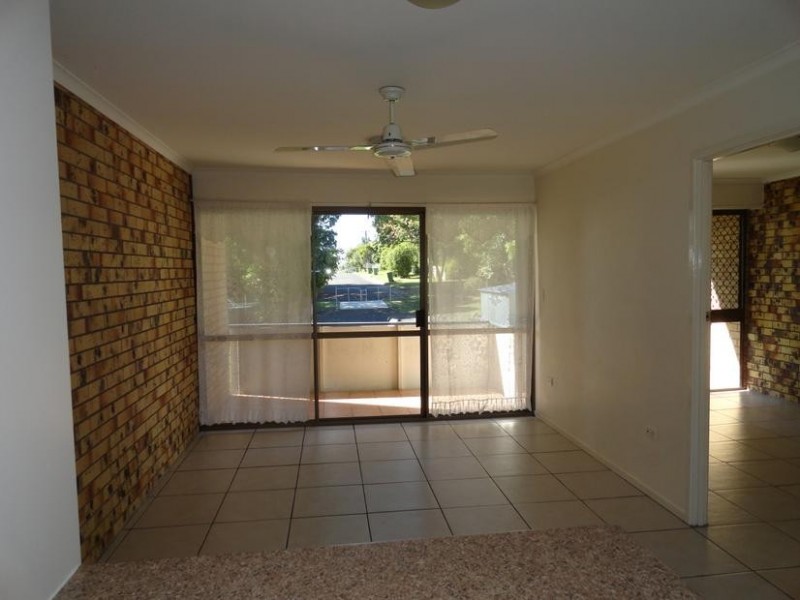 1-5/25 Railway Street, Booval QLD 4304