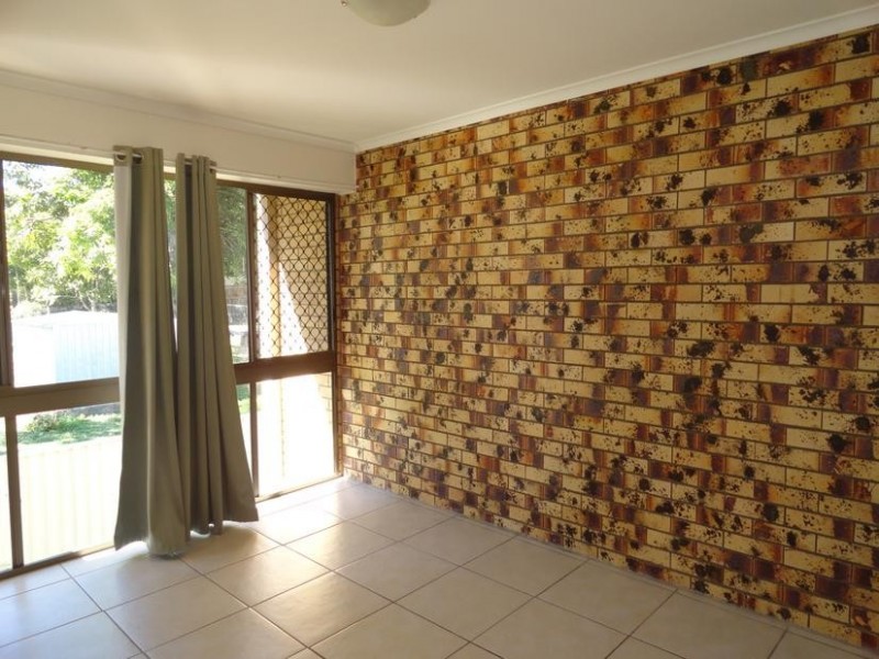 1-5/25 Railway Street, Booval QLD 4304