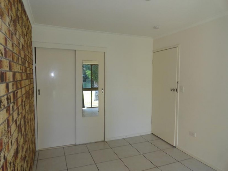 1-5/25 Railway Street, Booval QLD 4304