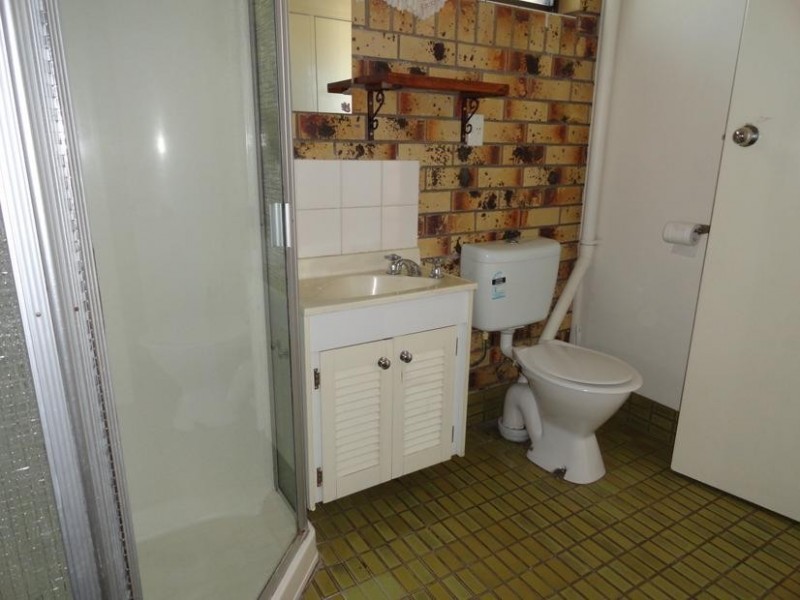 1-5/25 Railway Street, Booval QLD 4304