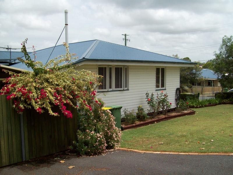 64 Alice Street, Silkstone QLD 4304