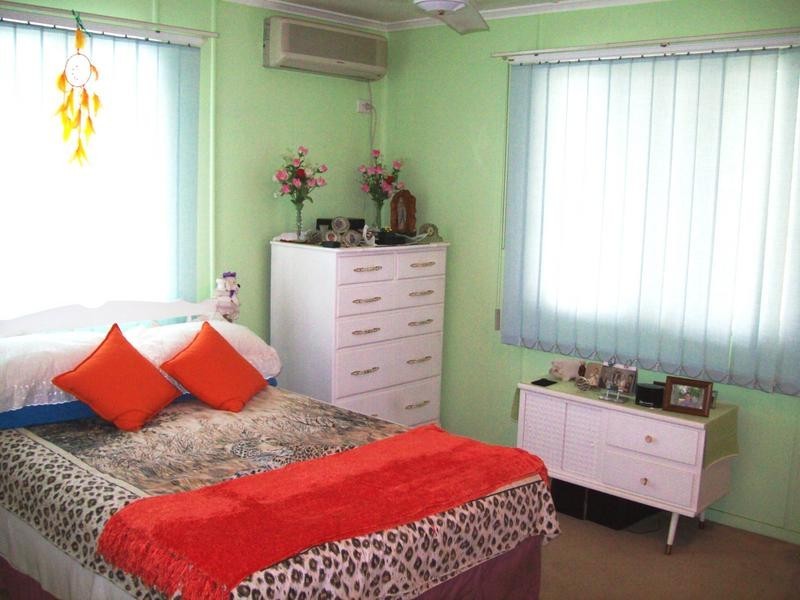 64 Alice Street, Silkstone QLD 4304