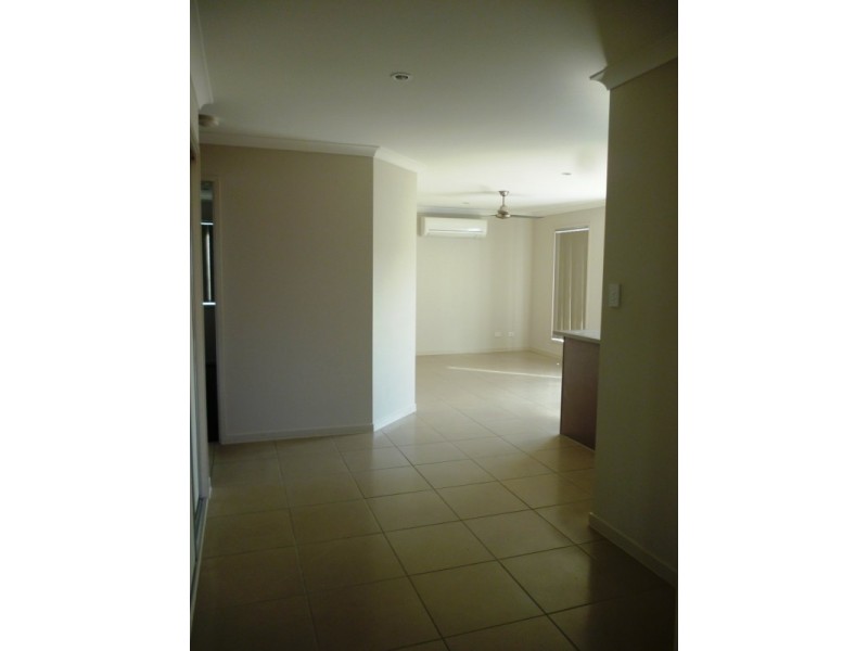 157 Whitehill Road, Eastern Heights QLD 4305