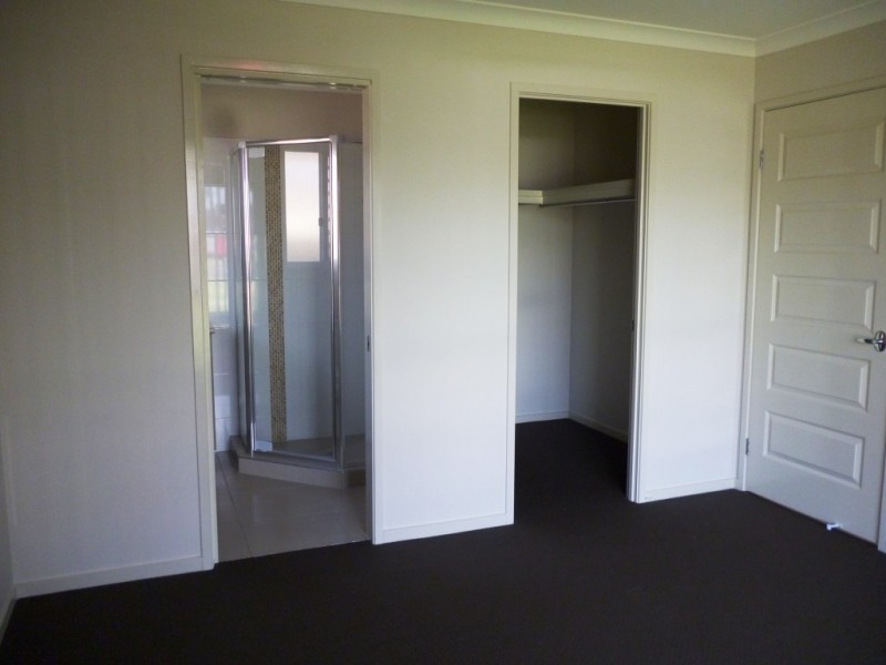 157 Whitehill Road, Eastern Heights QLD 4305