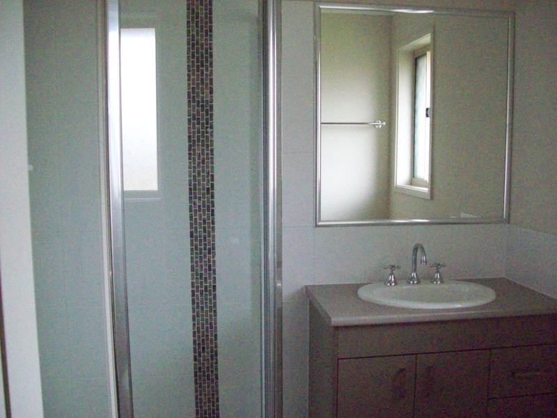72 Cemetery Road, Eastern Heights QLD 4305