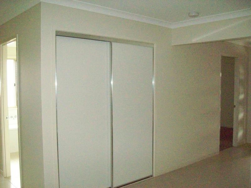 72 Cemetery Road, Eastern Heights QLD 4305