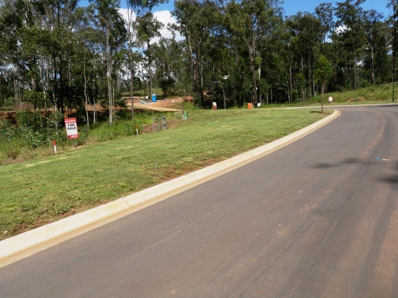 10 Senna Close, Pine Mountain QLD 4306