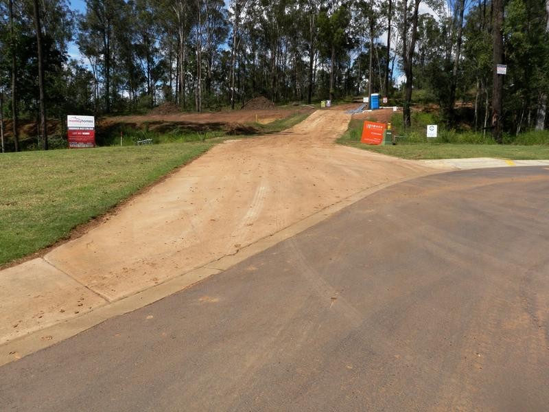 10 Senna Close, Pine Mountain QLD 4306