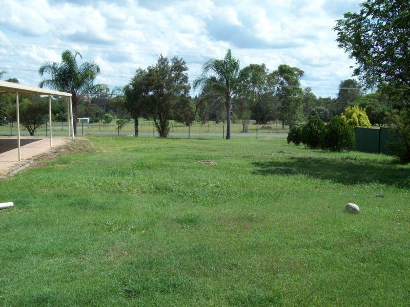 17 Wisteria Street, Walloon QLD 4306