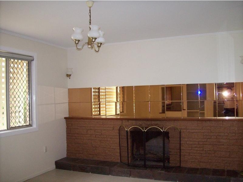 116 Raceview Street, Raceview QLD 4305