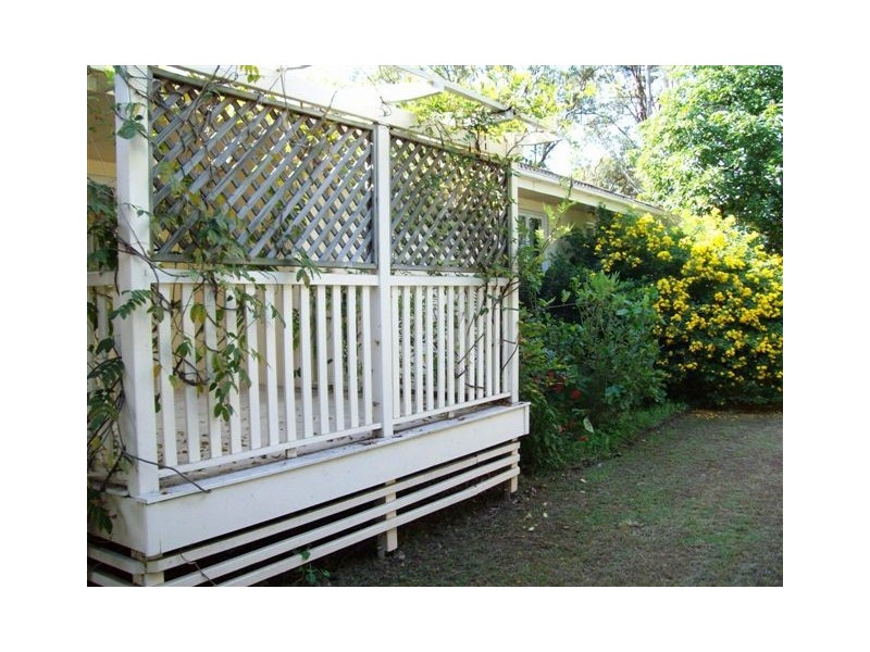 11 Petrie Street, Leichhardt QLD 4305