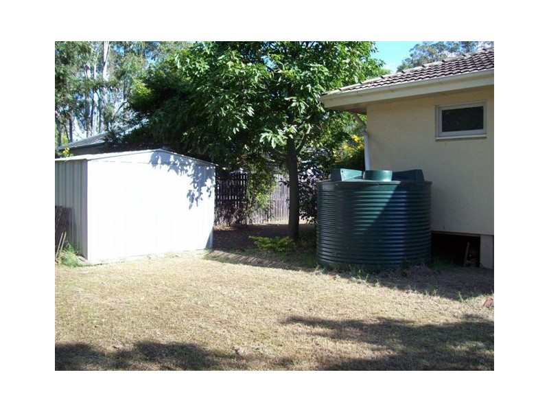 11 Petrie Street, Leichhardt QLD 4305