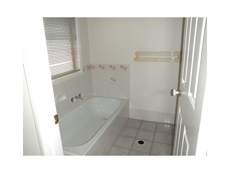 74 Nelson Street, Bundamba QLD 4304