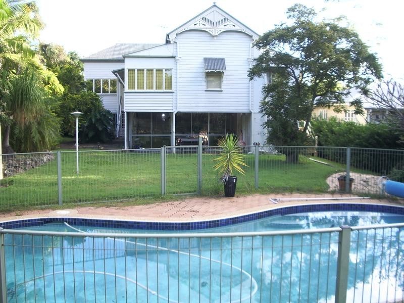 18A Clay Street, Ipswich QLD 4305