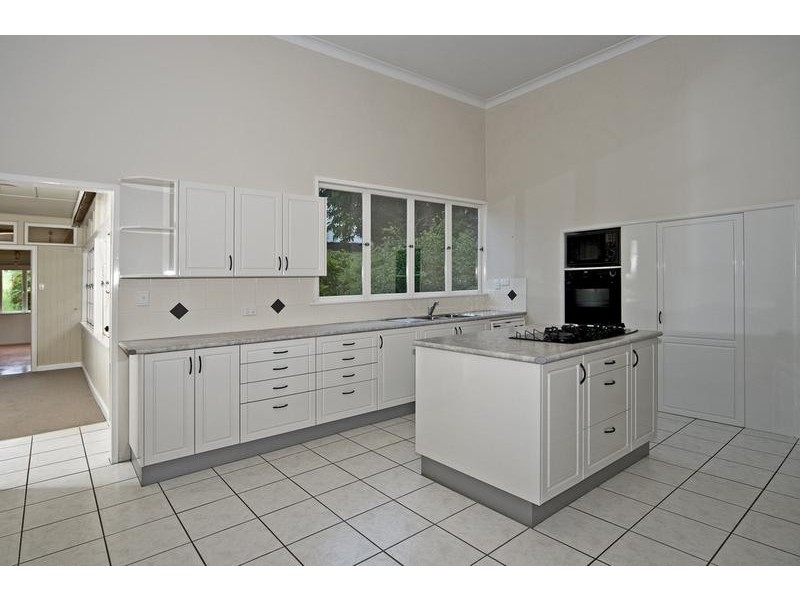 18A Clay Street, Ipswich QLD 4305