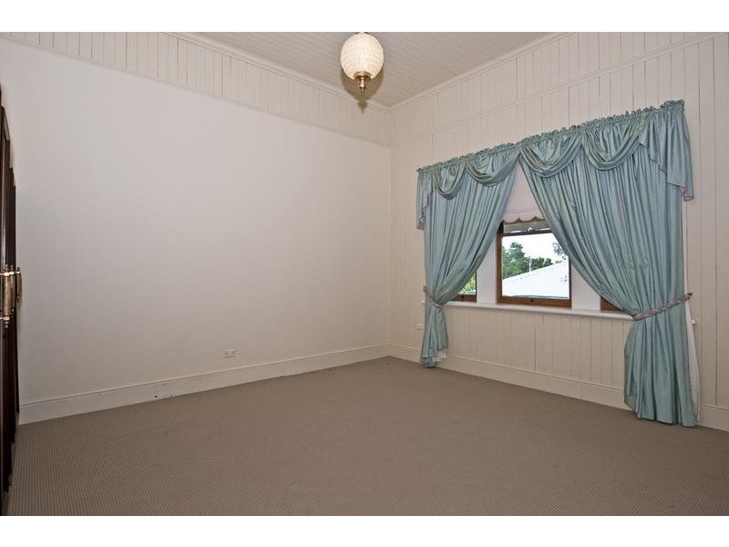 18A Clay Street, Ipswich QLD 4305