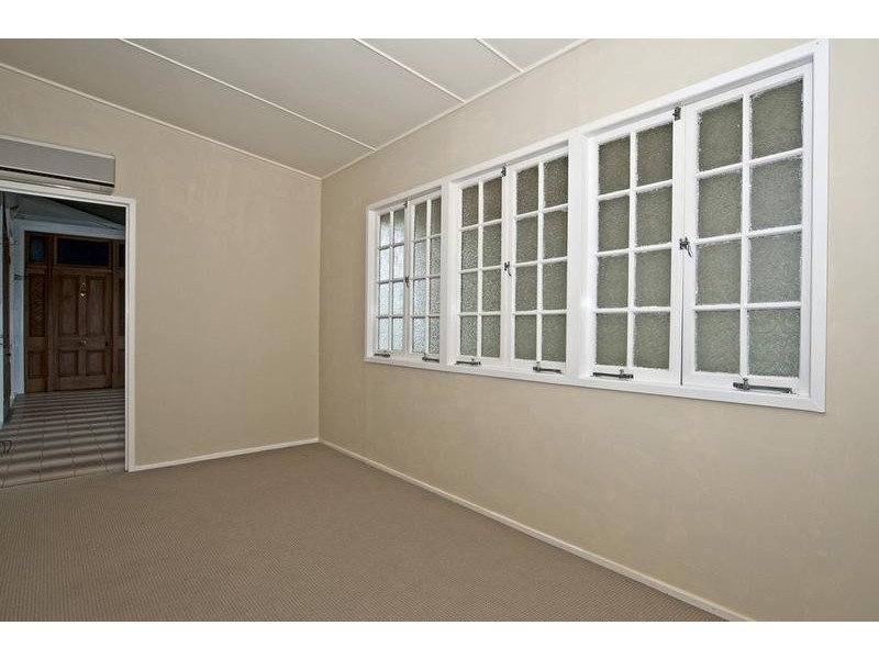 18A Clay Street, Ipswich QLD 4305
