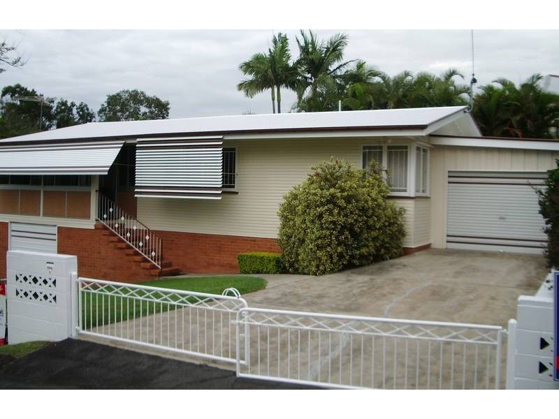 5 Carter Street, North Ipswich QLD 4305