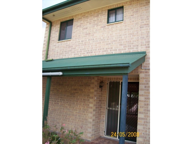 8/4 Mary Street, Bundamba QLD 4304