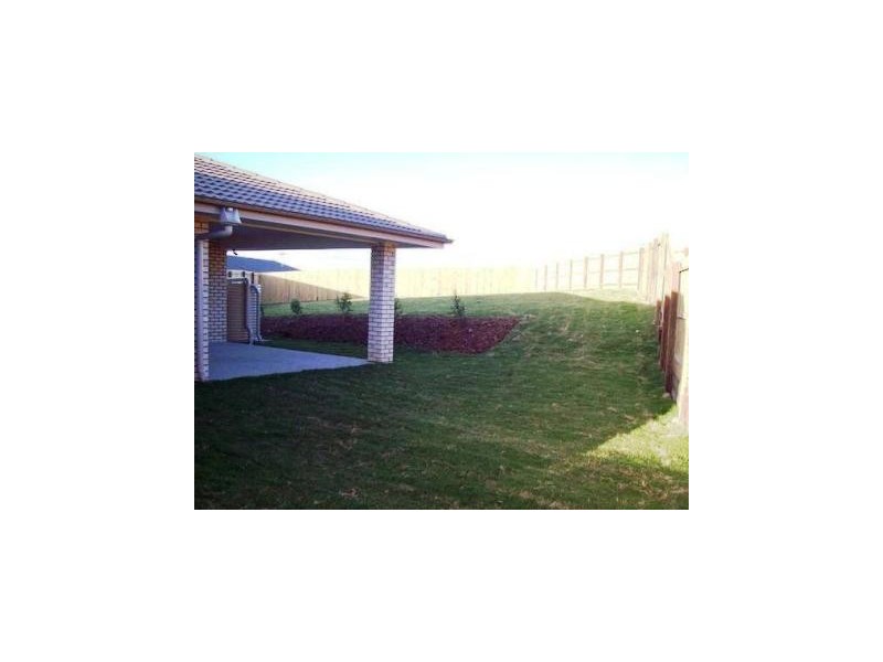 7 Cardin Close, Wulkuraka QLD 4305