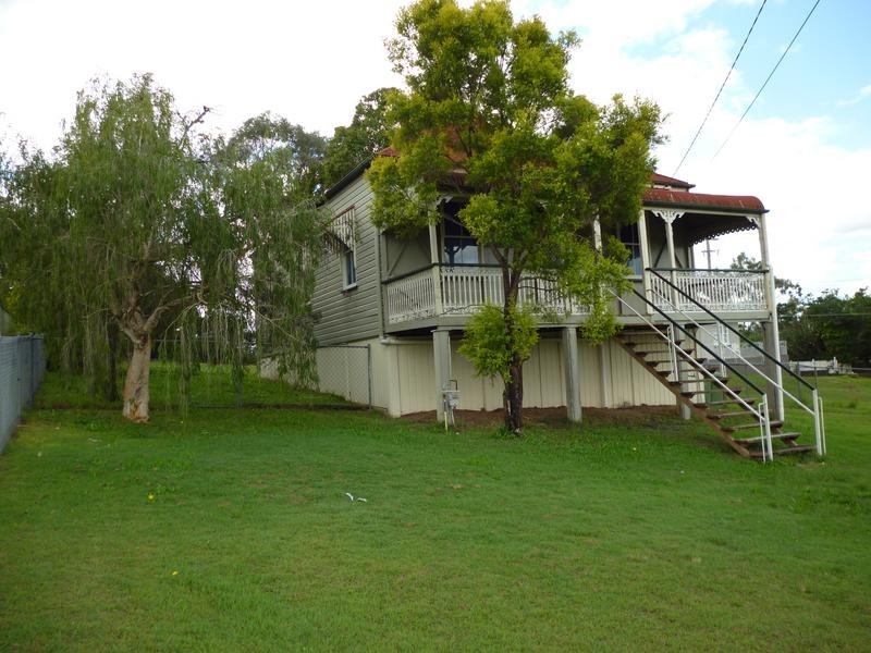 32 Hill Street, North Ipswich QLD 4305