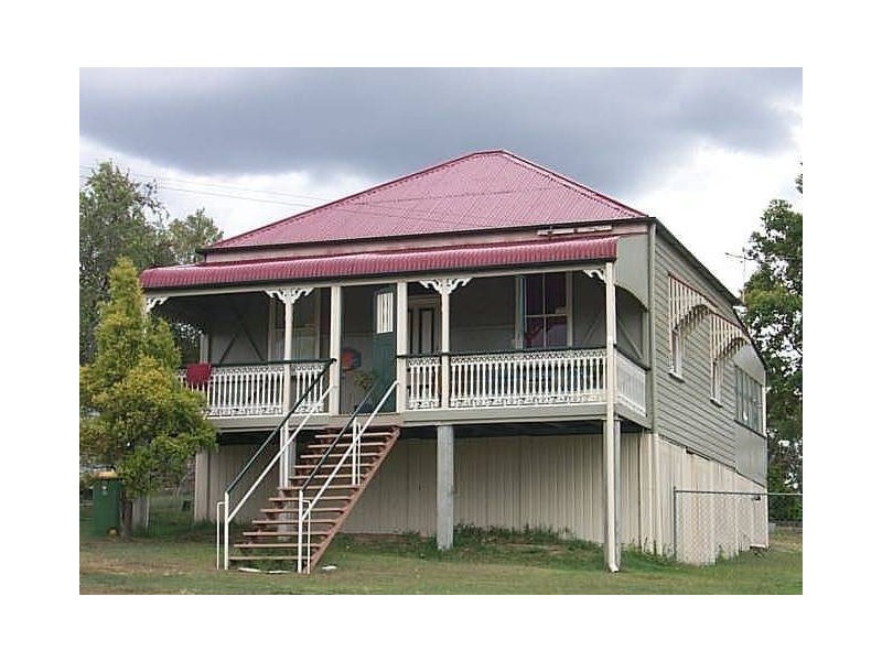 32 Hill Street, North Ipswich QLD 4305